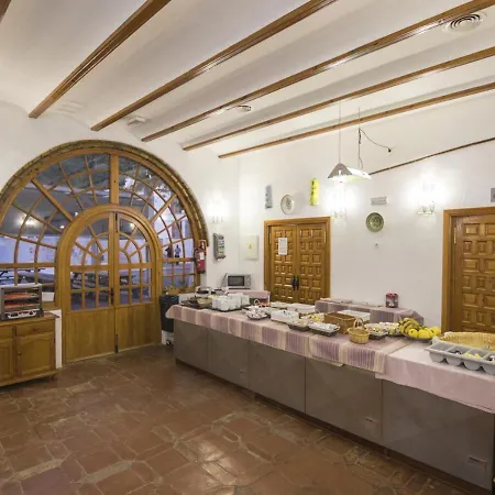 Juvenil Hostal *