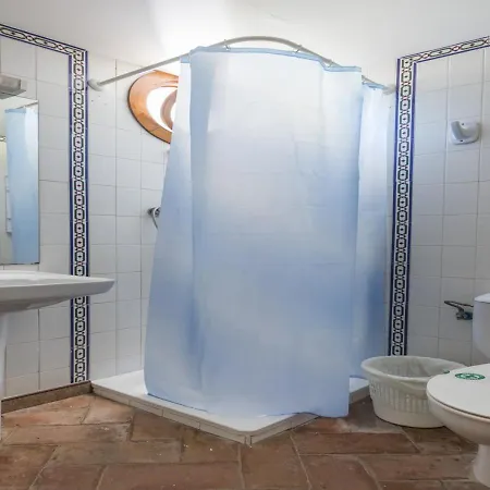 Hostal Juvenil El Bosque (Cadiz)